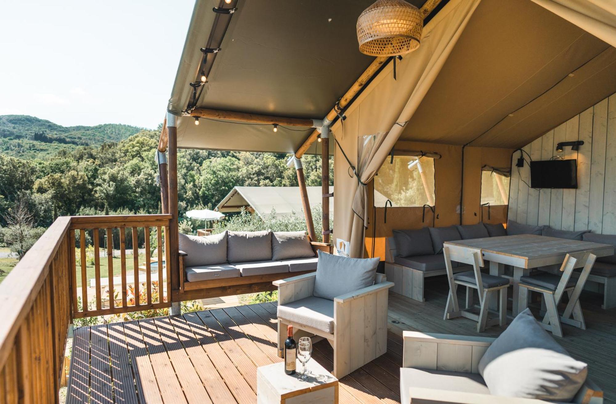 Отель Glamping Le Tegole Рипарбелла Экстерьер фото